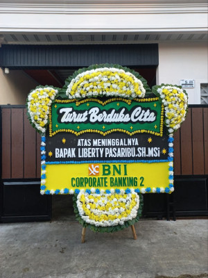 Papan Bunga Duka di Sisik
