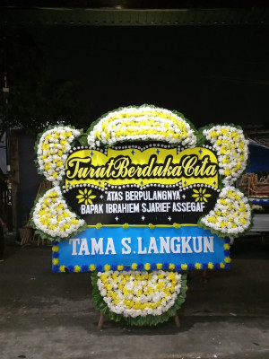Papan Bunga Duka di Sisik
